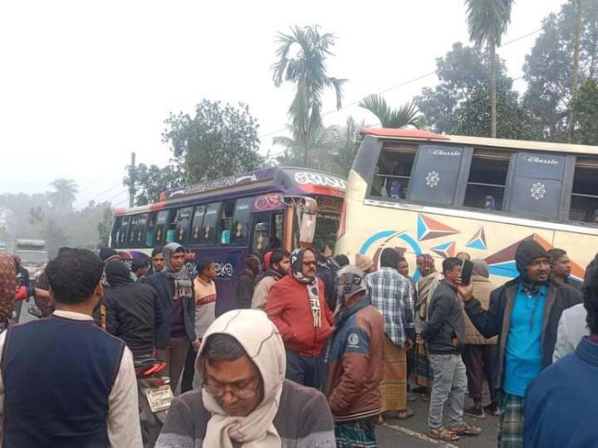 ফরিদপুরের নগরকান্দায় পৃথক সড়ক দুর্ঘটনায় নিহত-১, আহত-৭ 