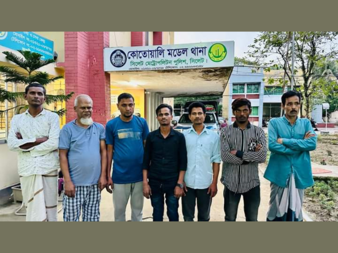 এসএমপি ডিবির অভিযানে জুয়া খেলার সামগ্রীসহ সাত জুয়ারী গ্রেফতার