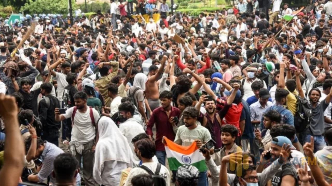 প্রশ্নফাঁসের অভিযোগে উত্তাল ভারতের ঝাড়খণ্ড, রাস্তায় চাকরিপ্রার্থীরা