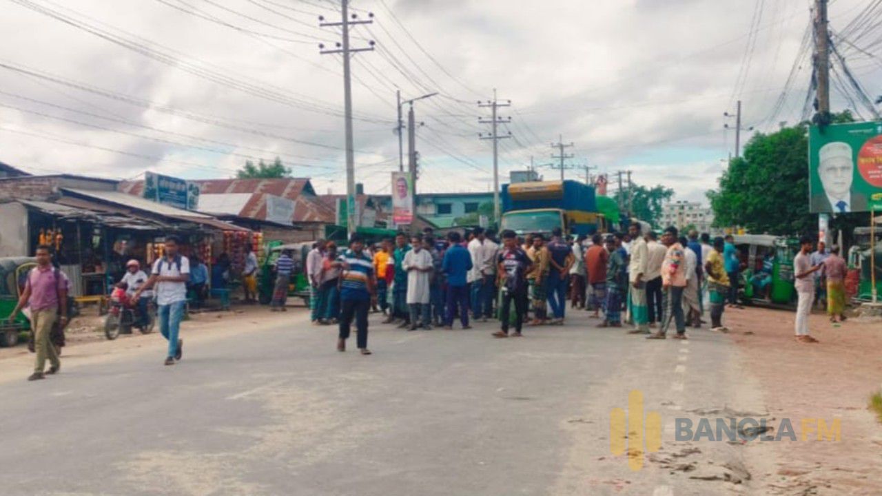 জামালপুরে গ্যাসের দাবিতে মহাসড়ক অবরোধ