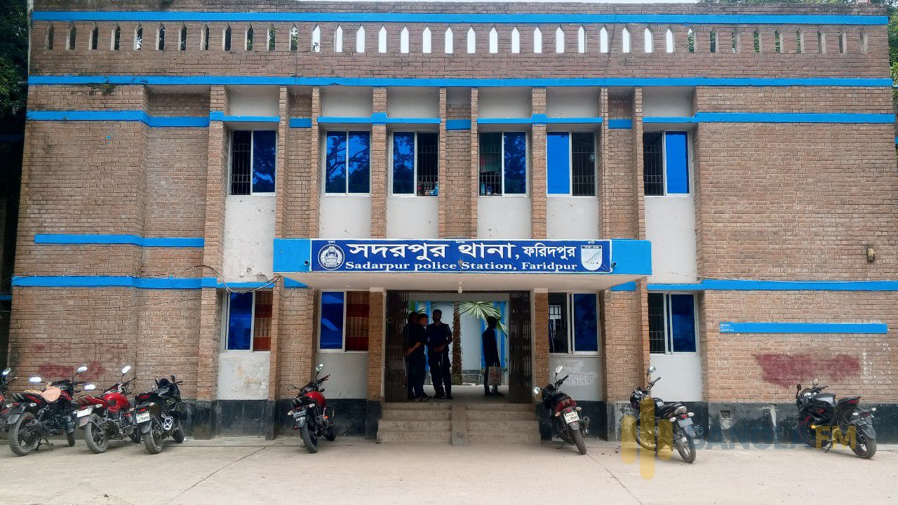 ফরিদপুরের সদরপুরে মোটরসাইকেল-অটোরিকশা সংঘর্ষে যুবক নিহত, আহত ৫