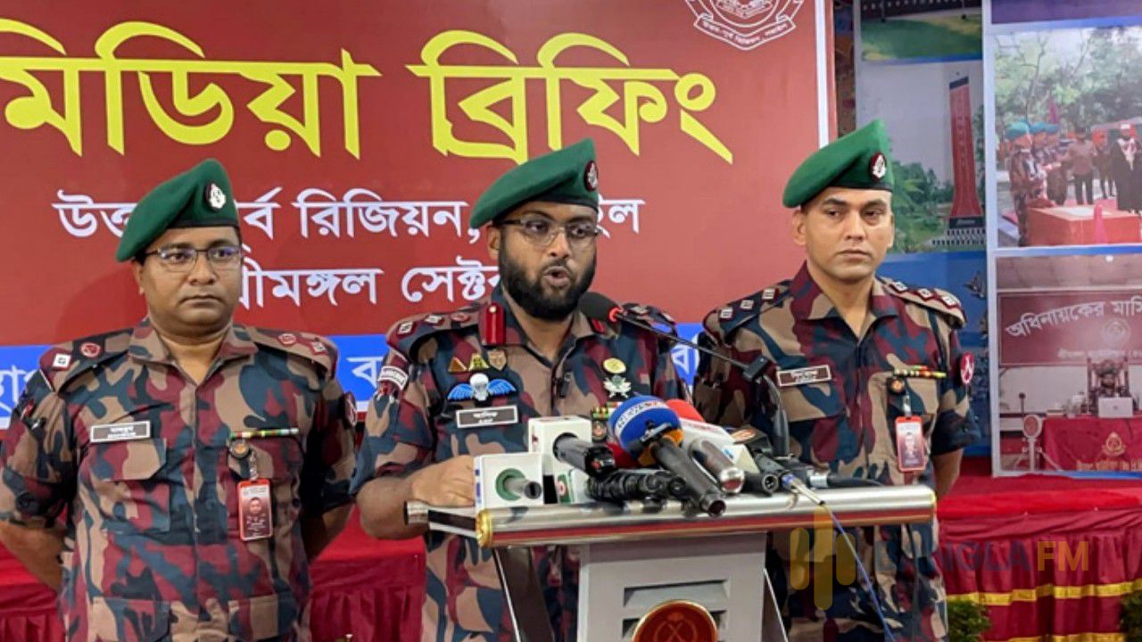 ৮৩০ কোটি টাকার চোরাচালানি পণ্য জব্দ, বিপুল অস্ত্র-বিস্ফোরক উদ্ধার