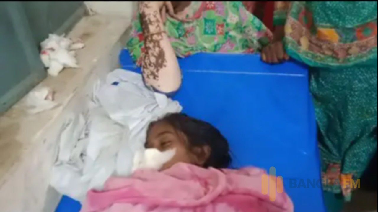 বাসের ধাক্কায় প্রাণ গেল তৃতীয় শ্রেণির শিক্ষার্থীর 
