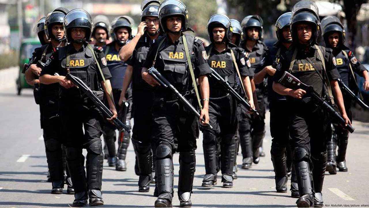 র&zwj;্যাব কাগজেই বিলুপ্ত, থাকছে নতুন নামে। এর সাথে কি আপনি একমত?