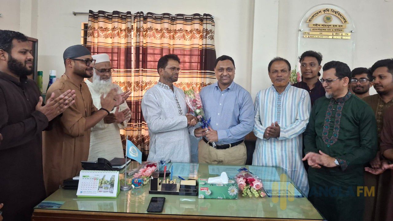 শিক্ষার্থী থেকে প্রভোস্ট, শামসুল হক হলে আবুল মঞ্জুরের নতুন অধ্যায়