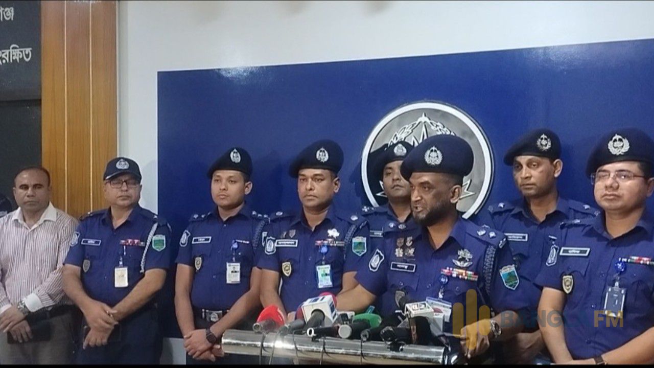 ৪ কোটি টাকার হেরোইনসহ ট্রাক আটক, দুই মাদক কারবারি গ্রেপ্তার