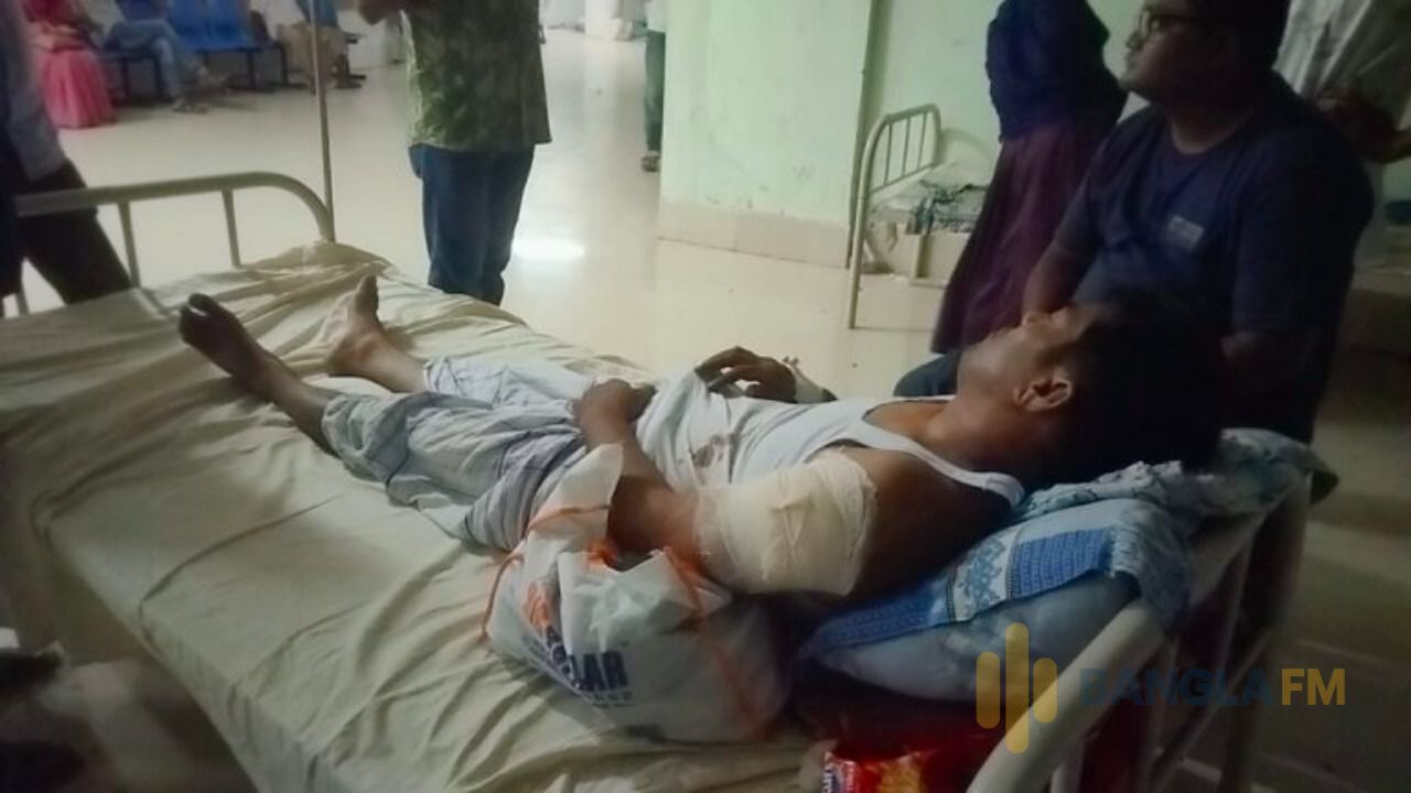 নীলফামারীতে মাদকসেবীদের নিয়ে সংবাদ প্রকাশের জেরে সাংবাদিকের ওপর হামলা