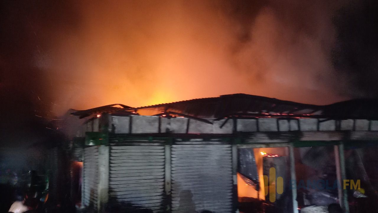 বকশীগঞ্জের কোটি টাকার মালামাল পুড়ে ছাই 