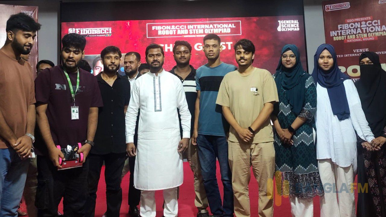 সৈয়দপুর বাউস্ট'র দল ফিবোনাকি আন্তর্জাতিক রোবট অলিম্পিয়াডে চ্যাম্পিয়ন ও রানার্সআপ 