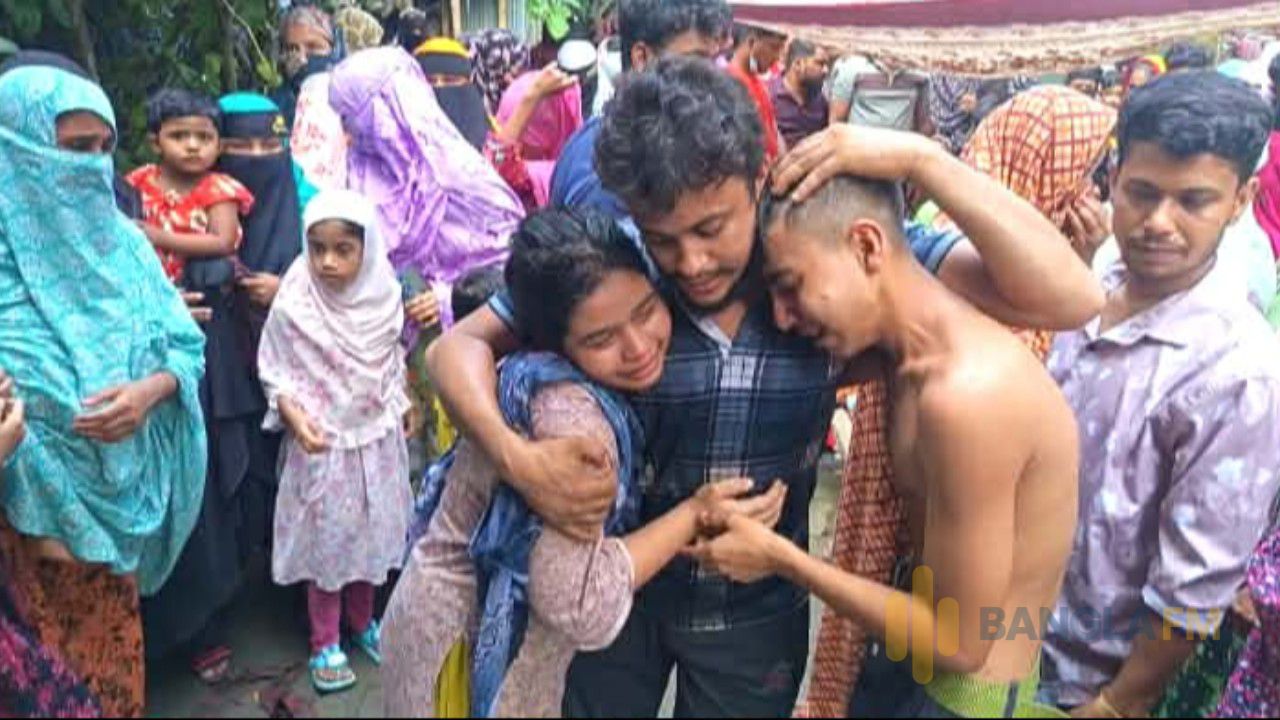 লক্ষ্মীপুর গোসল করতে নেমে পুকুরে ডুবে নাতি-নাতনিসহ বৃদ্ধের মৃত্যু