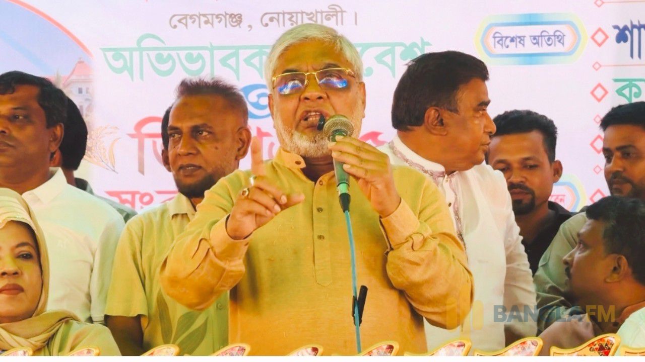 শেখ হাসিনা শিক্ষা ব্যবস্থাকে ধ্বংস করে দিয়েছে : বরকত উল্লাহ বুলু