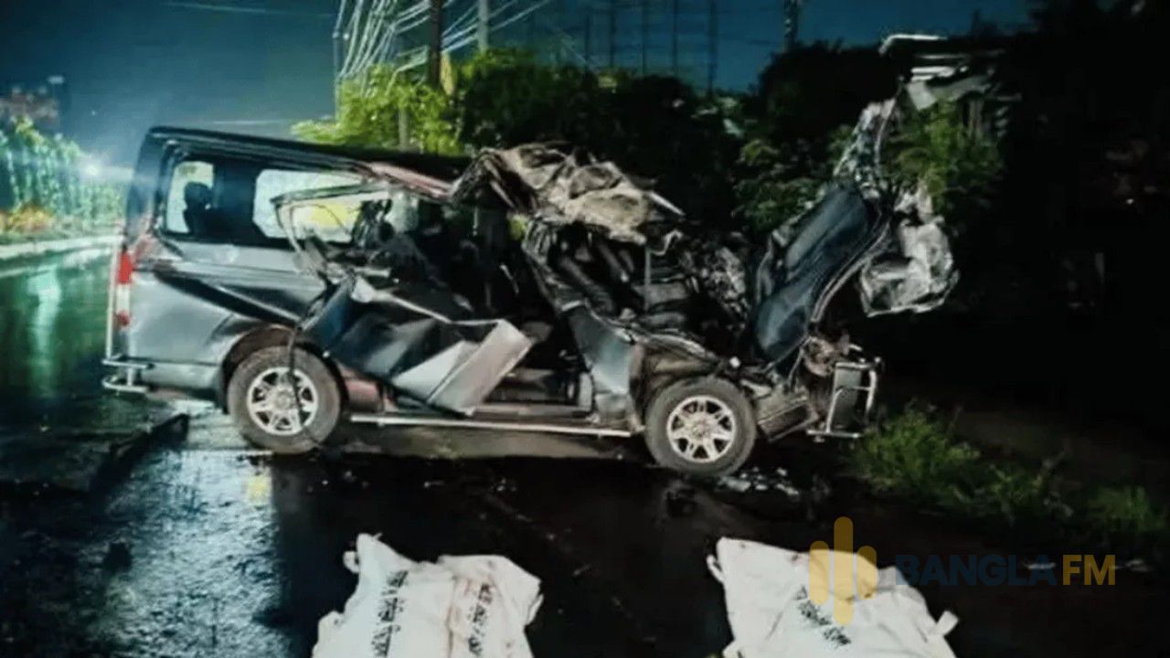 বিয়ের অনুষ্ঠান শেষে ফেরার পথে দুর্ঘটনা, প্রাণ গেল ৪ জনের