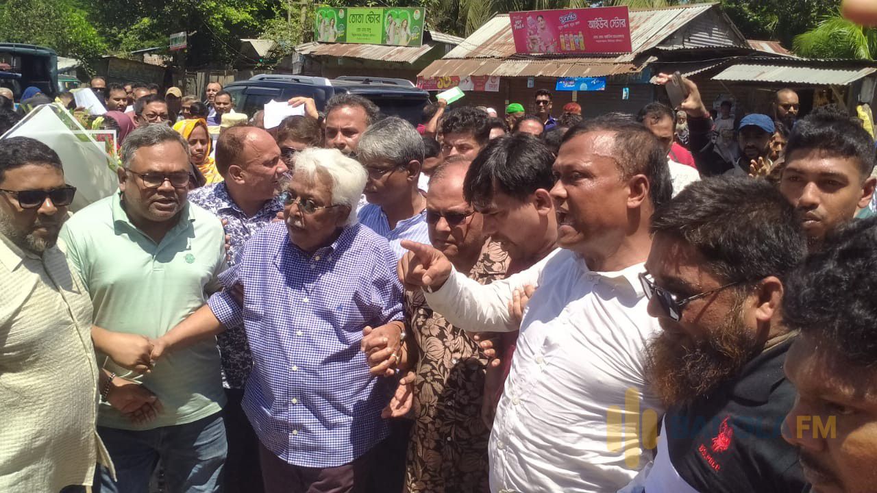 উজিরপুরে ১৪ কোটি টাকায় ৮ কিলোমিটার সড়ক প্রশস্তকরণ কাজের উদ্বোধন