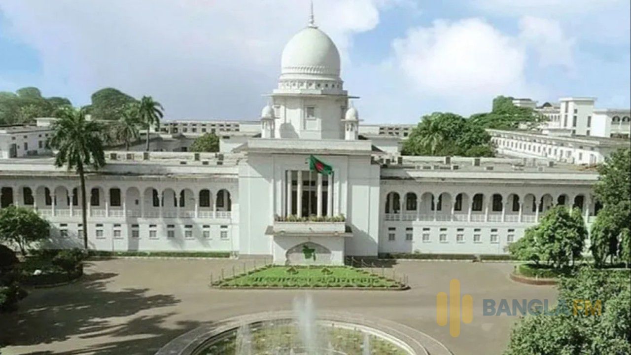 অনিবন্ধিত নিউজ পোর্টাল ও গুজব ছড়ানো পেজ গুলোর বিরুদ্ধে হাইকোর্টের কড়া নির্দেশ