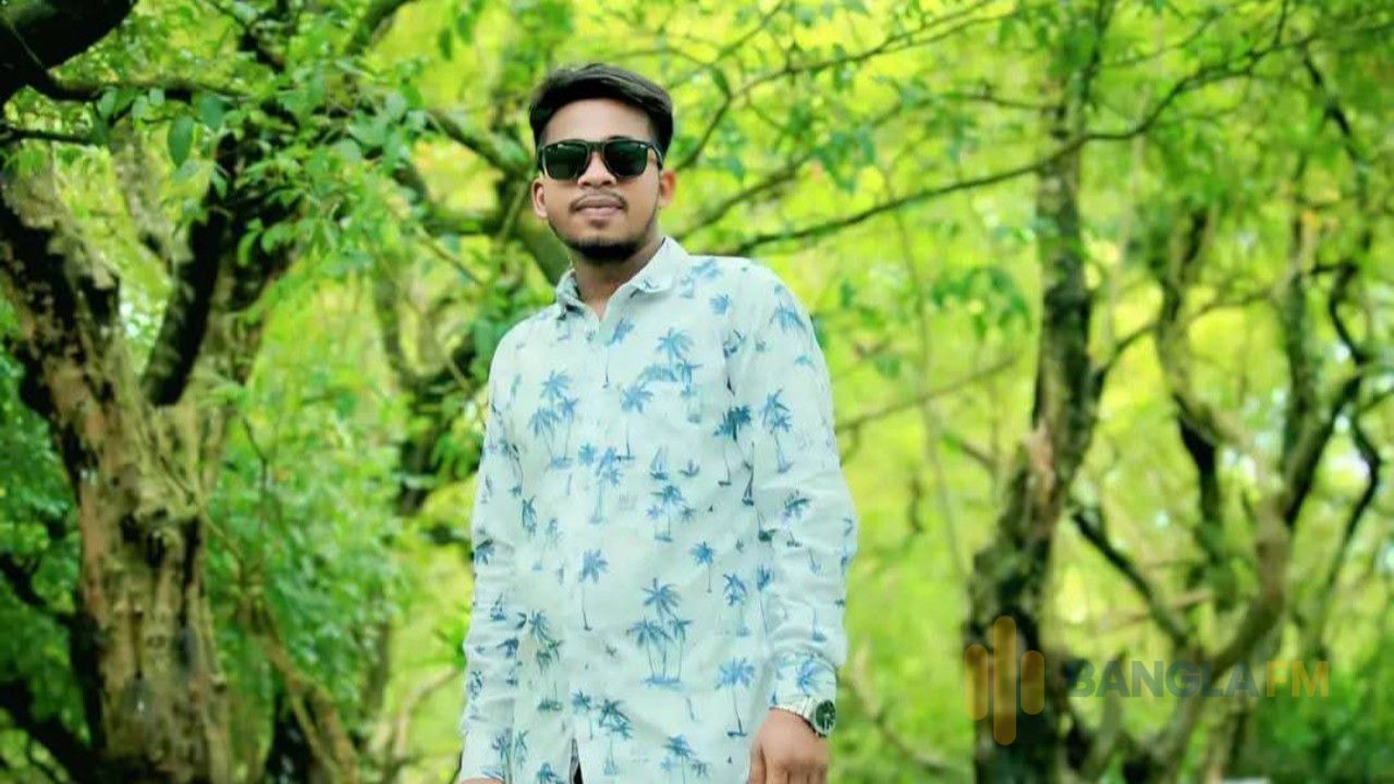 বাড়ি ফেরার পথে আর ফেরা হলো না, ধরলা সেতুতে প্রাণ গেল দুই তরুণের