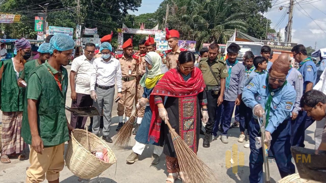 জামালপুরে ডেঙ্গু প্রতিরোধে পরিচ্ছন্নতা অভিযান