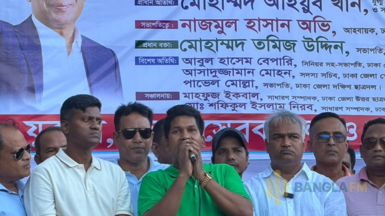 নাসির উদ্দিন পাটোয়ারীর পাঞ্জাবি ছিঁড়ে ফেলার হুঁশিয়ারি ছাত্রদল নেতা তমিজের
