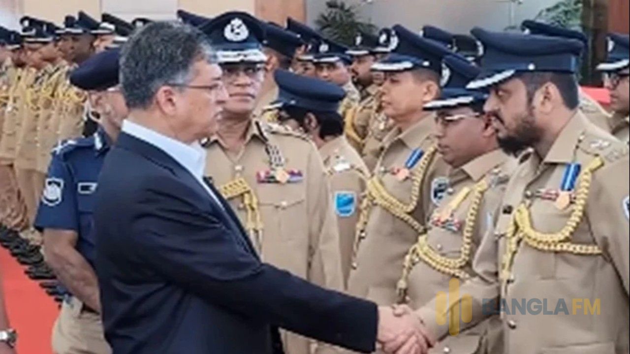 সাহস ও সেবায় অনন্য অবদান, পুলিশ পদক পেলেন ৯২ জন