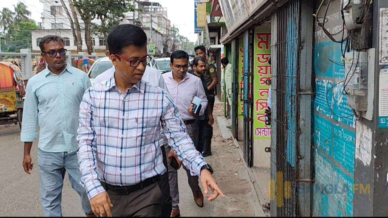 ডেঙ্গু প্রতিরোধে পিরোজপুরে ৩ মাসের বিশেষ পরিকল্পনা, অবৈধ দখল উচ্ছেদের নির্দেশ