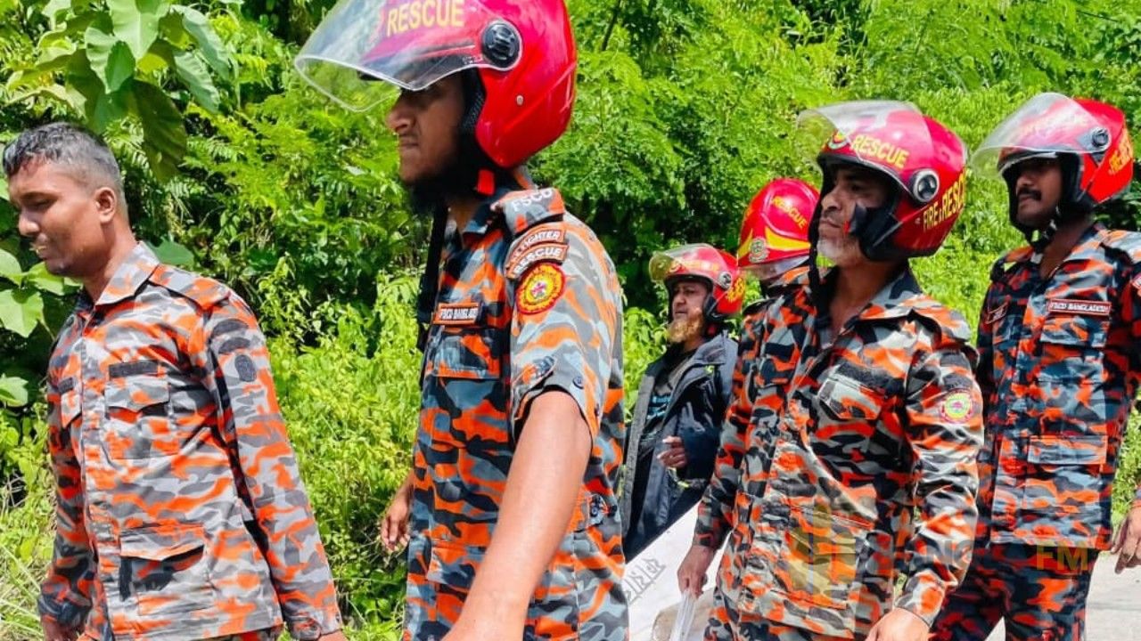 খাগড়াছড়িতে মালবাহী জীপ খাদে, চালক নিহত ১