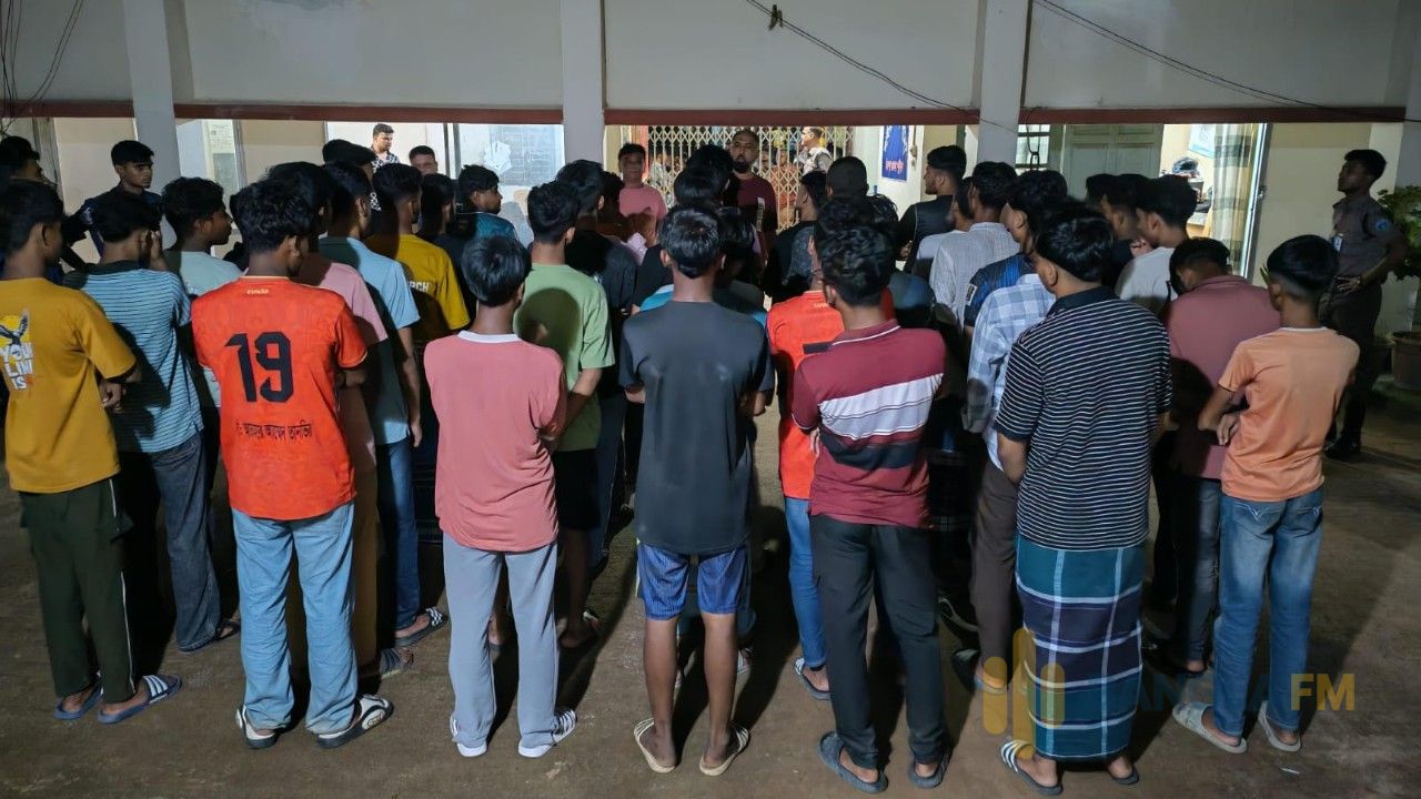 চাঁদপুরে পুলিশের বিশেষ অভিযানে ৩৫৬ কিশোর আটক, অভিভাবকের জিম্মায় মুক্ত