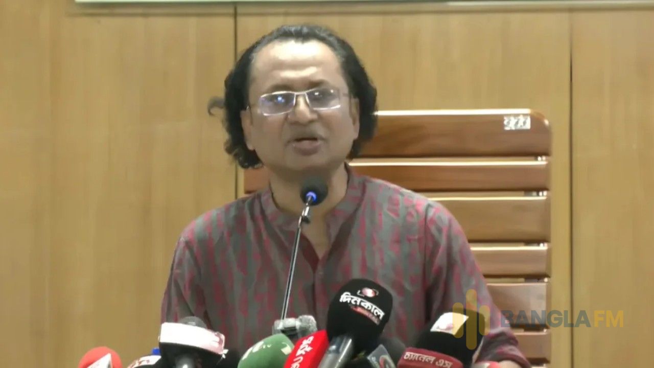 দেশে এখন নৈরাজ্য নেই, অন্তর্বর্তী সময়ের চেয়ে অবস্থা ভালো: তথ্য উপদেষ্টা