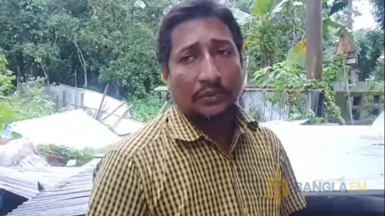 বেদখলি ও খালে ভেঙ্গে যাওয়া জমি কিনে রাস্তার পাশের জমি দখলের চেষ্টার অভিযোগ কৃষি কর্মকর্তার বিরুদ্ধে