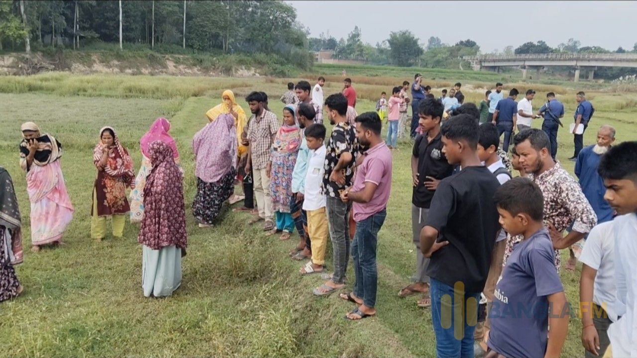 রাণীশংকৈলে নদীর পাশে নবজাতকের মরদেহ উদ্ধার 