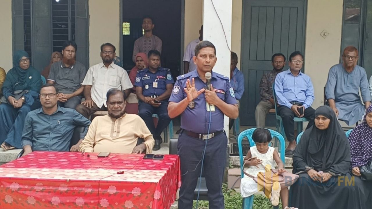 ডোমারের কিশোর গ্যাংয়ের উৎপাত নিয়ে পুলিশের মতবিনিময় সভা