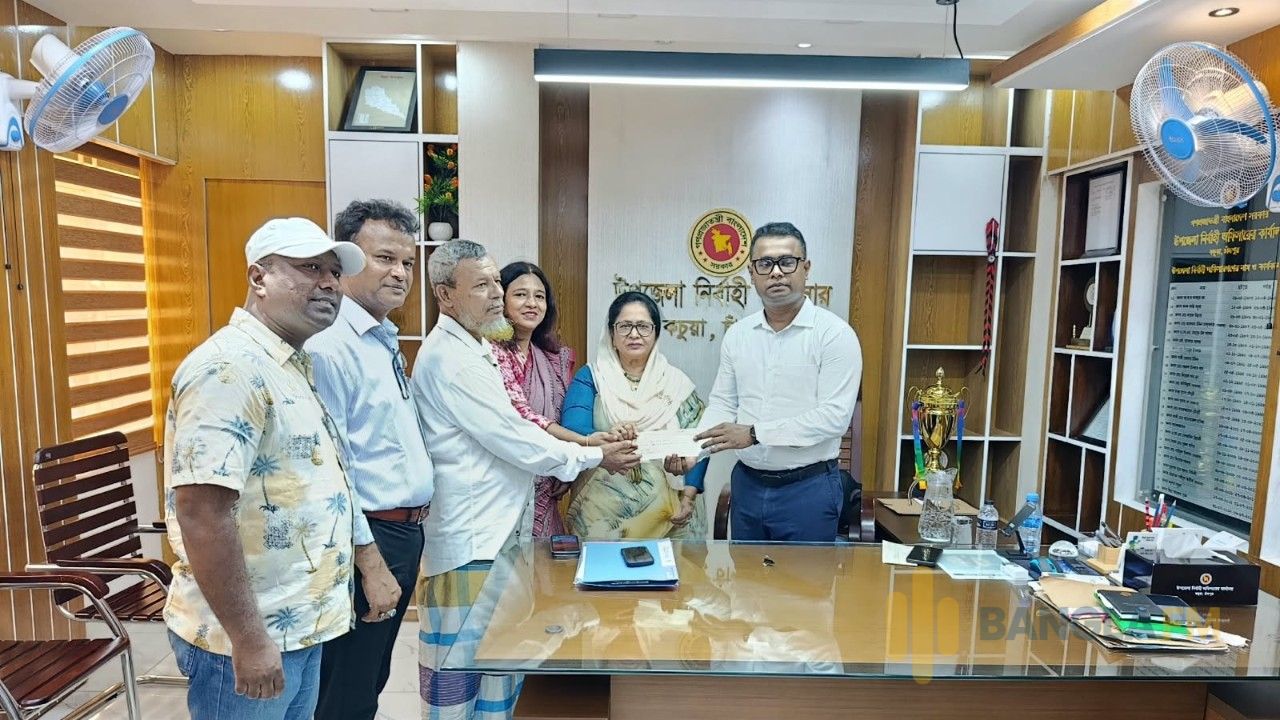 কচুয়ায় অগ্নিকান্ডে ক্ষতিগ্রস্থ চার পরিবারকে আর্থিক সহায়তা প্রদান করেন নাজমুন নাহার বেবী