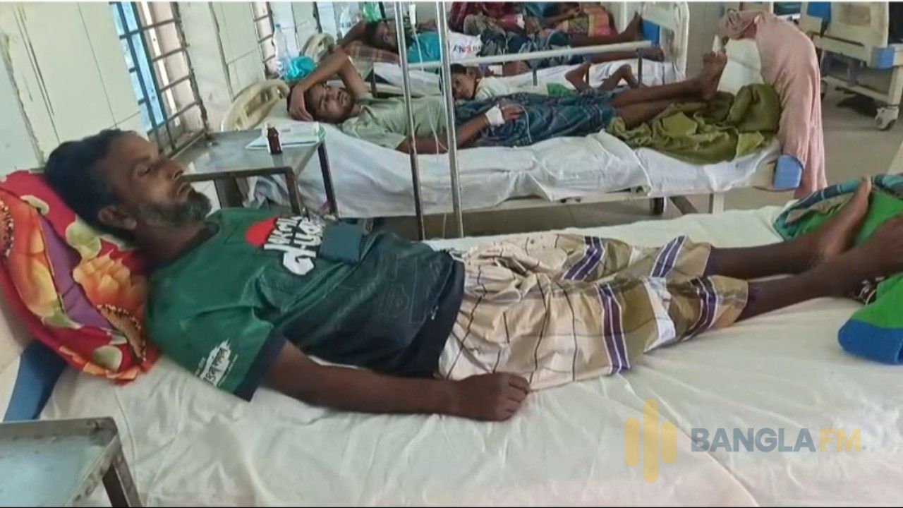 আক্কেলপুরে ফসলি জমি খুঁড়ে বালু উত্তোলন, বিএনপি নেতা ও স্ত্রী ছুরিকাহত