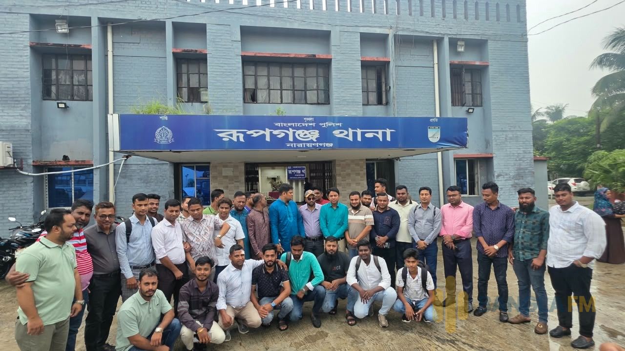 রূপগঞ্জে সংবাদ প্রকাশের জেরে সাংবাদিকের ওপর হামলা, রক্তাক্ত জখম ও টাকা ছিনতাই