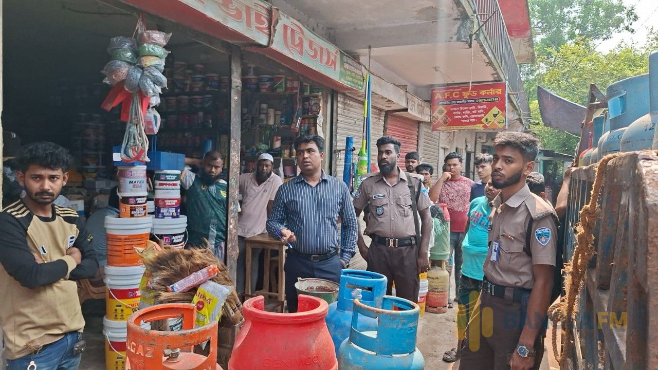 ‎চাঁদপুরে দুইটি প্রতিষ্ঠানকে ২০ হাজার টাকা অর্থদণ্ড প্রদান