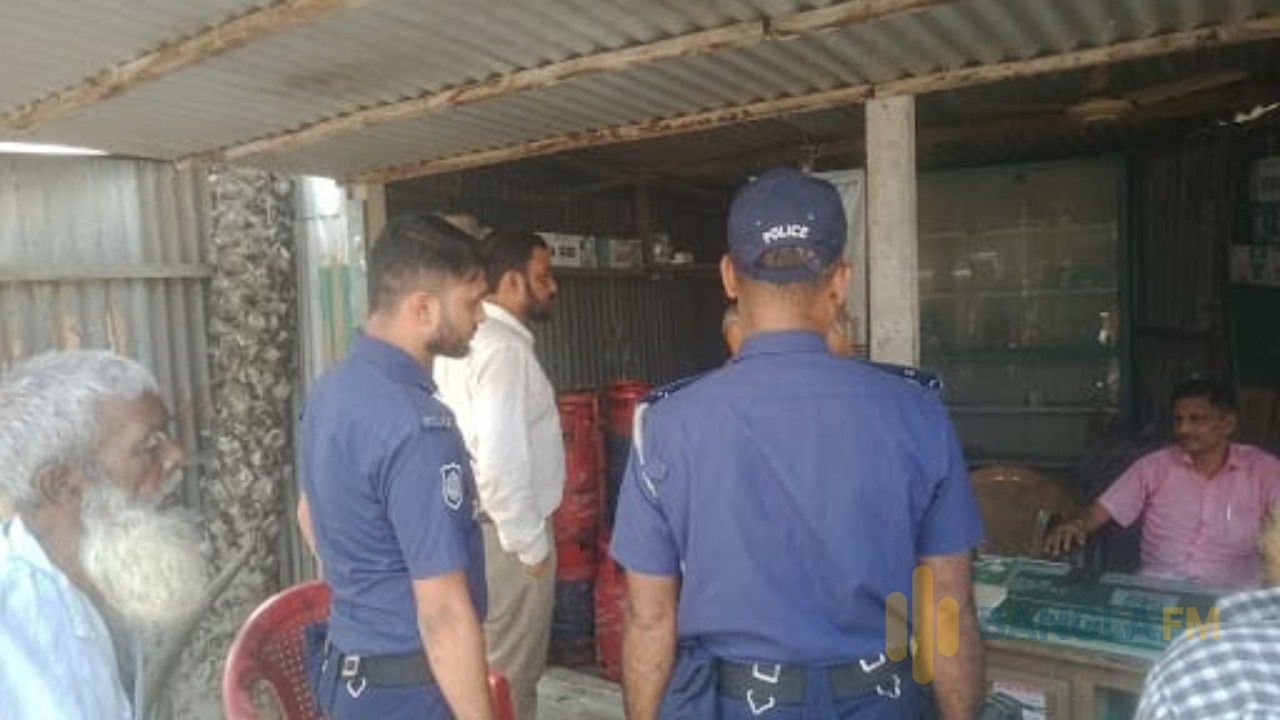 চরভদ্রাসনে ভোক্তা অধিকার সংরক্ষণ অধিদপ্তরের অভিযান, ৩ ব্যবসায়ীকে জরিমানা