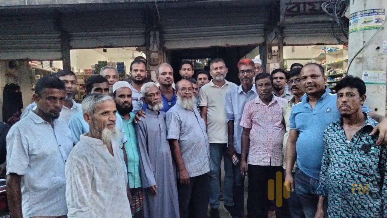 উজিরপুরে নির্বাচনী মাঠে সক্রিয় কামরুজ্জামান টুলু