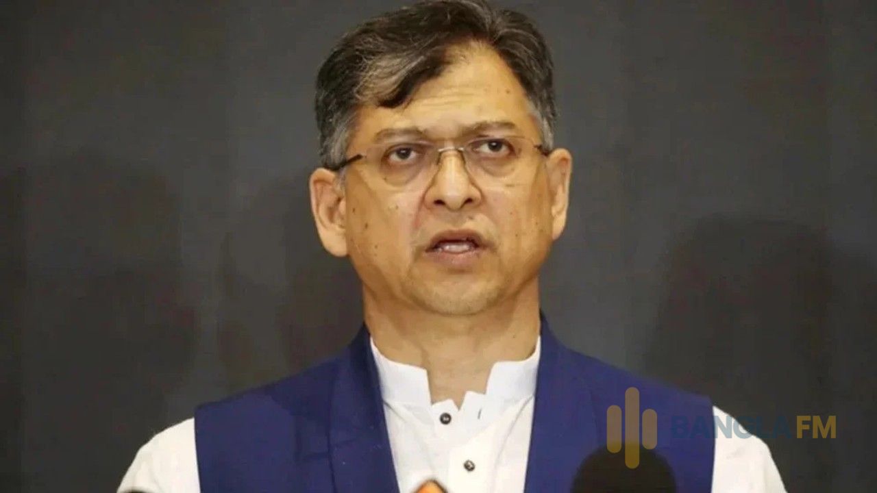 জনআস্থা ধরে রাখাই পুলিশের কাজ, আরও বাড়ানো চ্যালেঞ্জ: স্বরাষ্ট্রমন্ত্রী