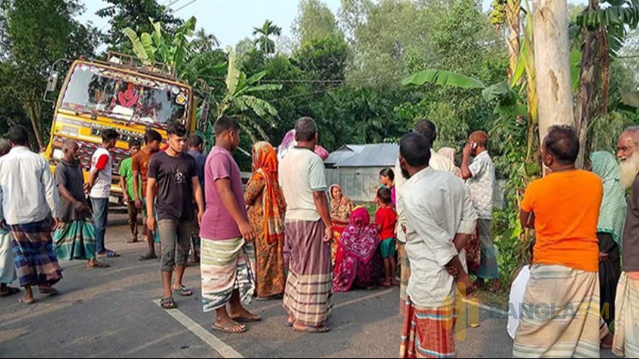 নিয়ন্ত্রন হারিয়ে ট্রাকচাপায় প্রাতঃভ্রমনে দুই পথচারী নিহত 