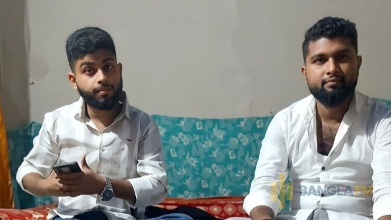 ফেসবুক প্রেমের টানে ভারতে থেকে জয়পুরহাটে দুই ভাই