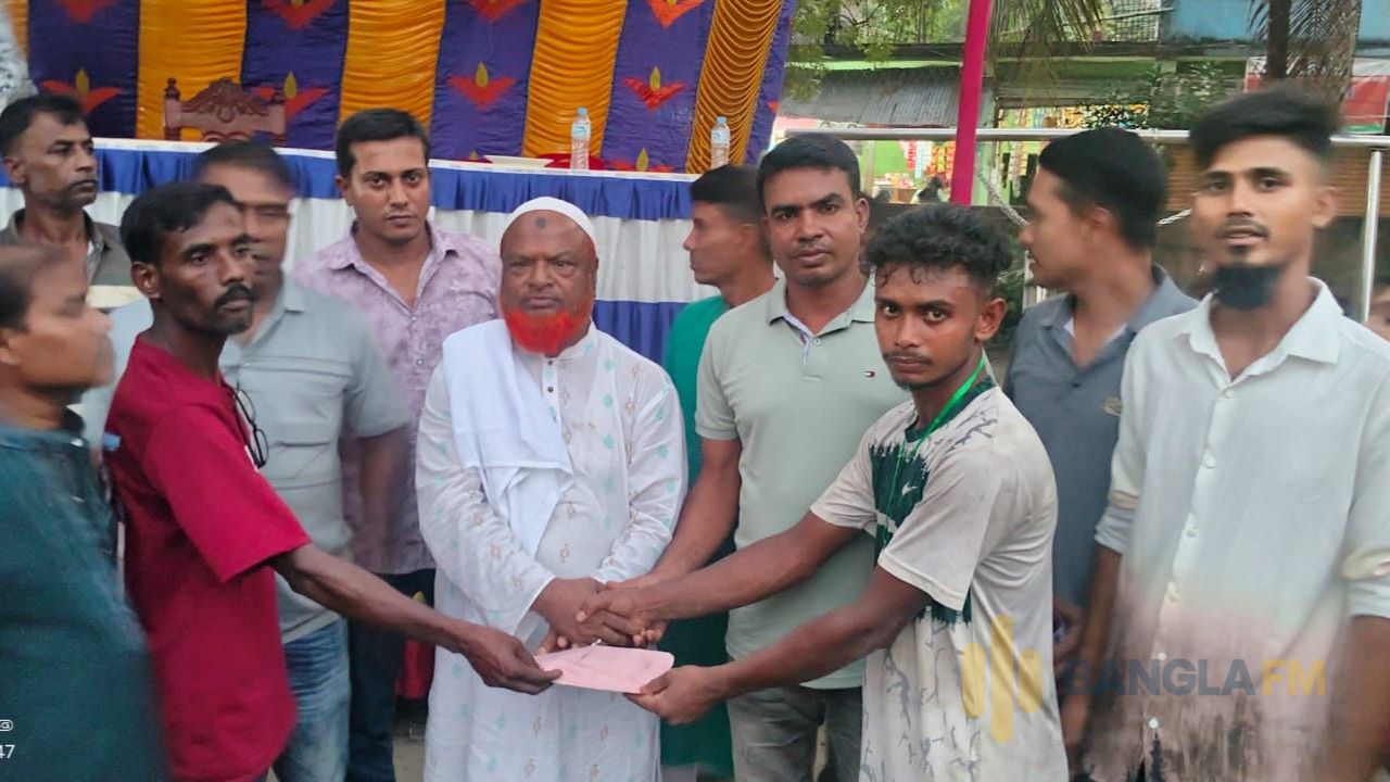 মরহুম গাজী সোহেল রানা স্মৃতি ৮ দলীয় ফুটবল টুর্নামেন্টের খায়রুল একাদশ চ্যাম্পিয়ন