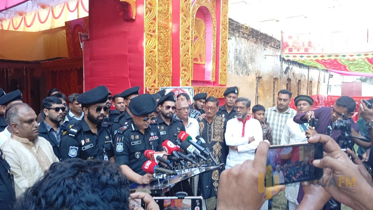 দুর্গাপূজায় ফরিদপুর ও রাজবাড়ীতে নিরাপত্তা জোরদার করেছে এসআরবি-১০