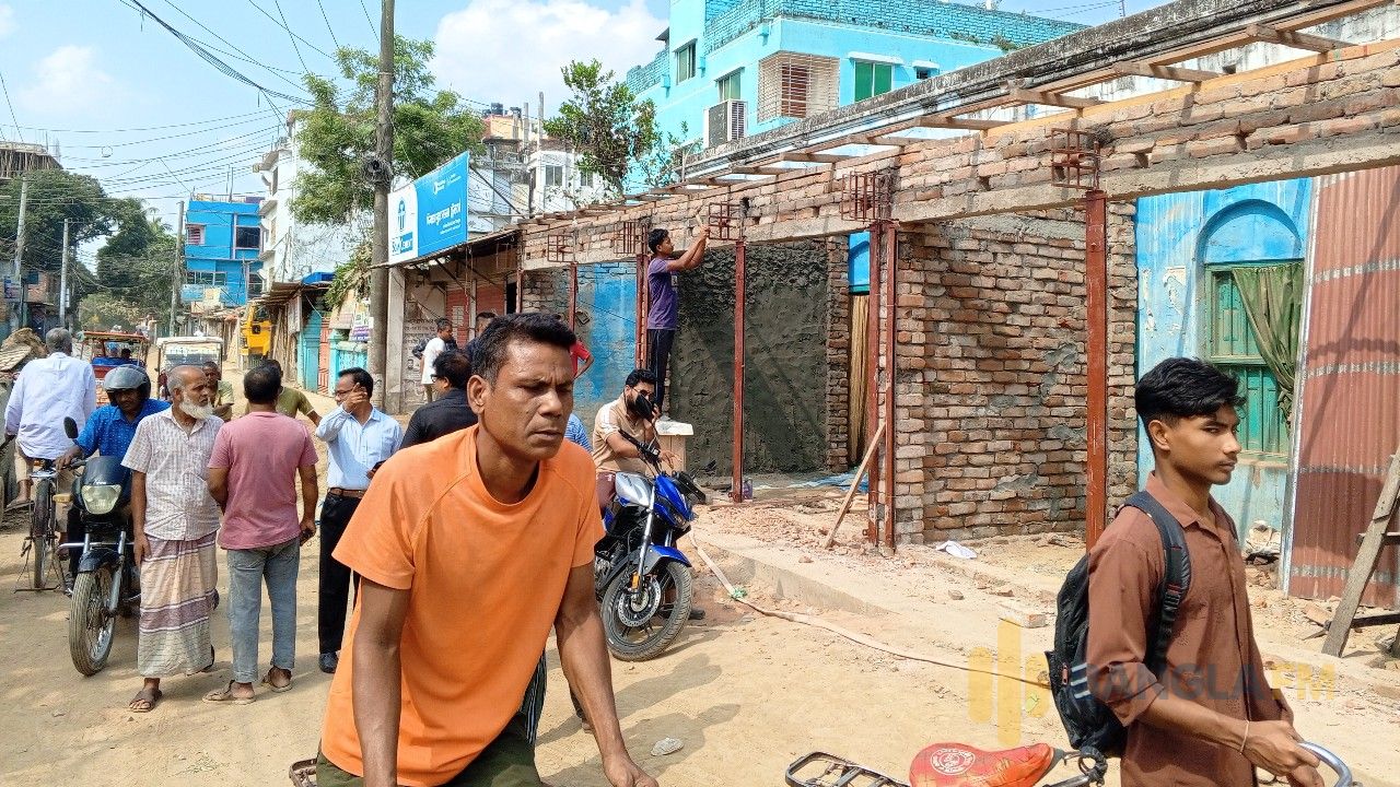 দিনাজপুরে অবৈধ স্থাপনা উচ্ছেদ অভিযান অব্যাহত