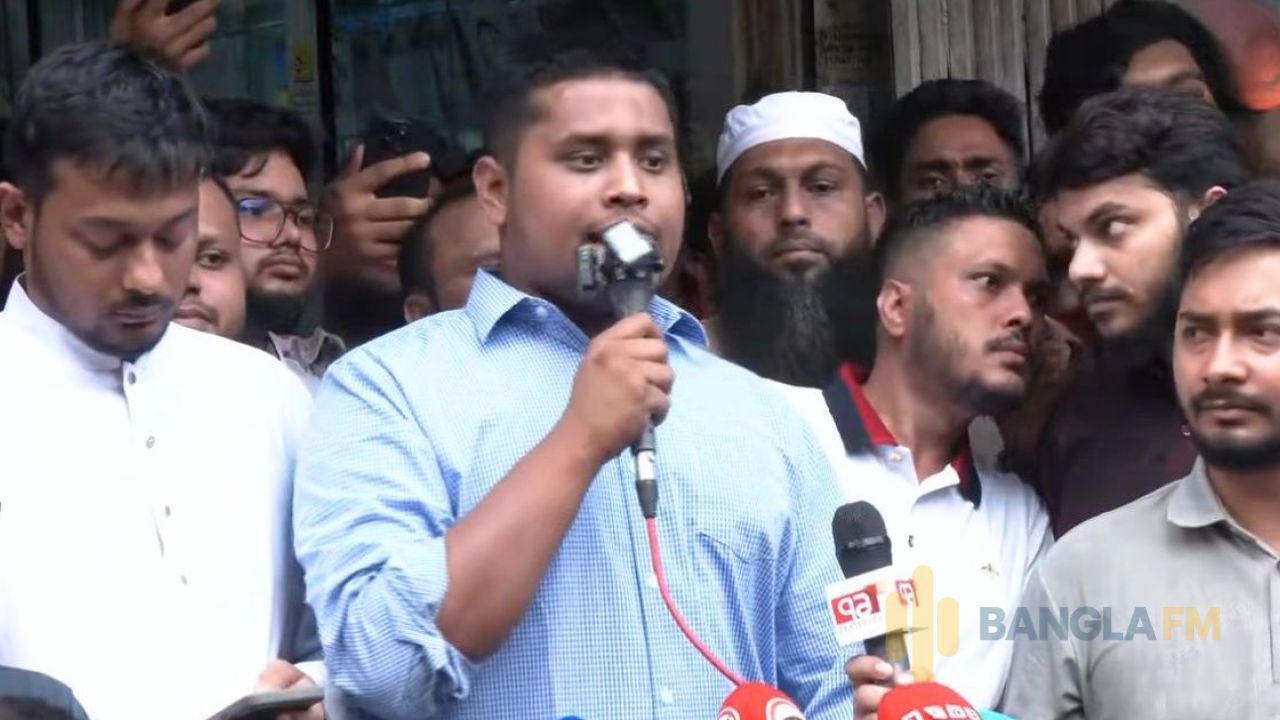 আইজিপিকে ক্ষমা চাওয়ার আহ্বান হাসনাত আবদুল্লাহর