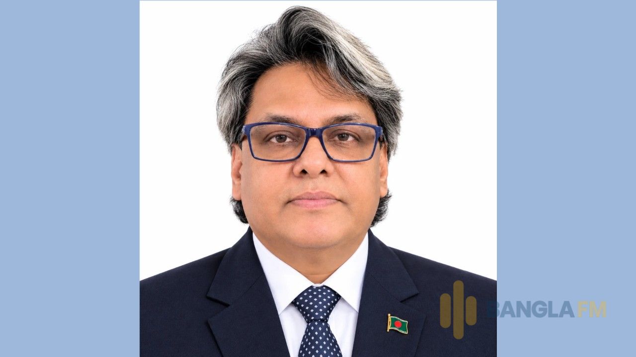সনদ নয়, মানুষ গড়ার শিক্ষা: জ্ঞান, বিশ্বাস ও নৈতিকতার সমন্বয়