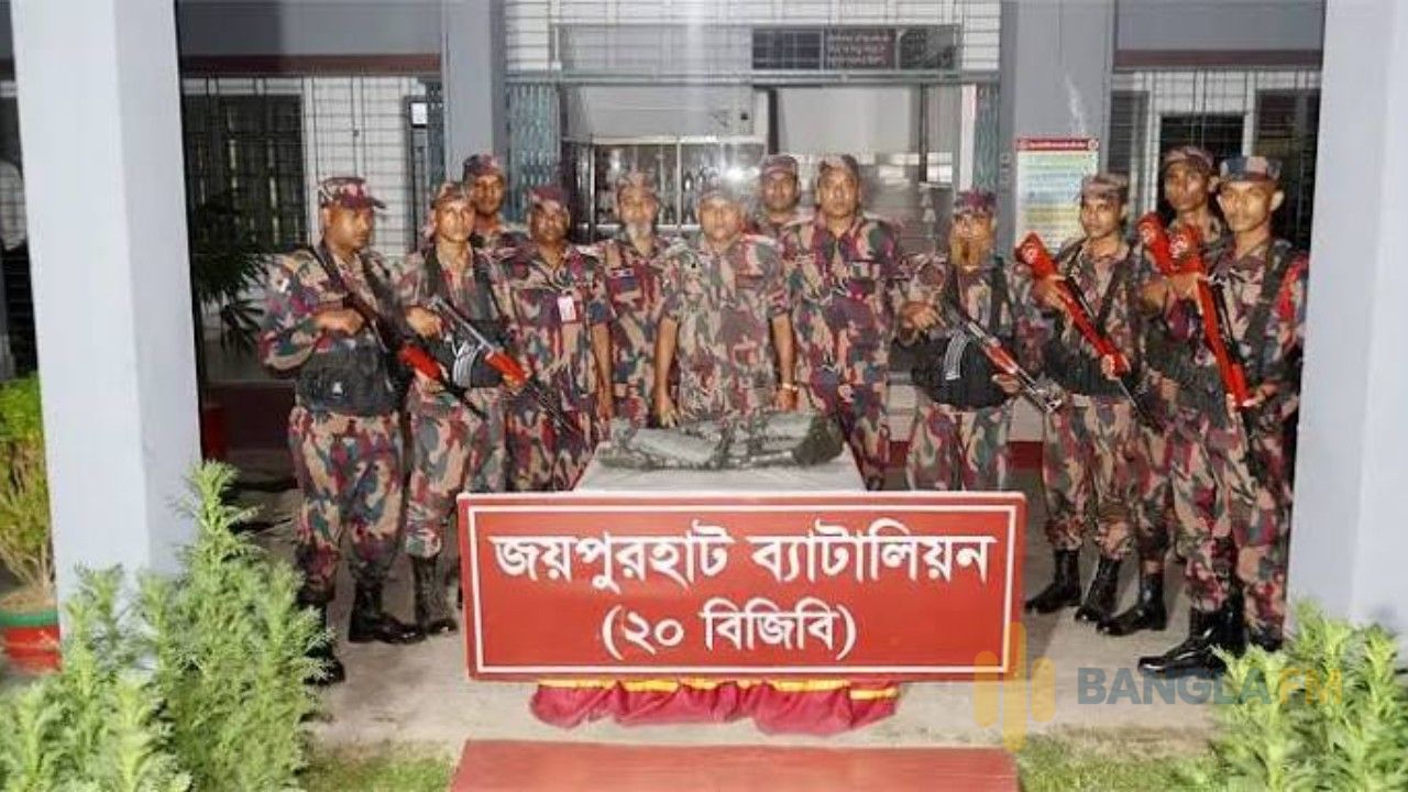 জয়পুরহাটে তুলসীগঙ্গা নদী থেকে ৮৫ লাখ টাকার কষ্টিপাথরের মূর্তি উদ্ধার