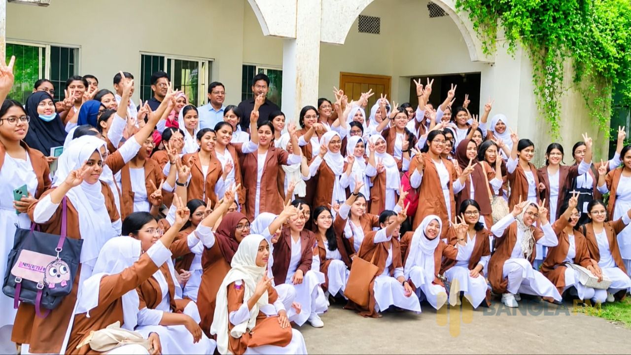 বরিশাল বোর্ডে এইচএসসিতে পাসের হার ৪৪.৮৪ শতাংশ, জিপিএ-৫ পেয়েছেন ৯৫০ জন