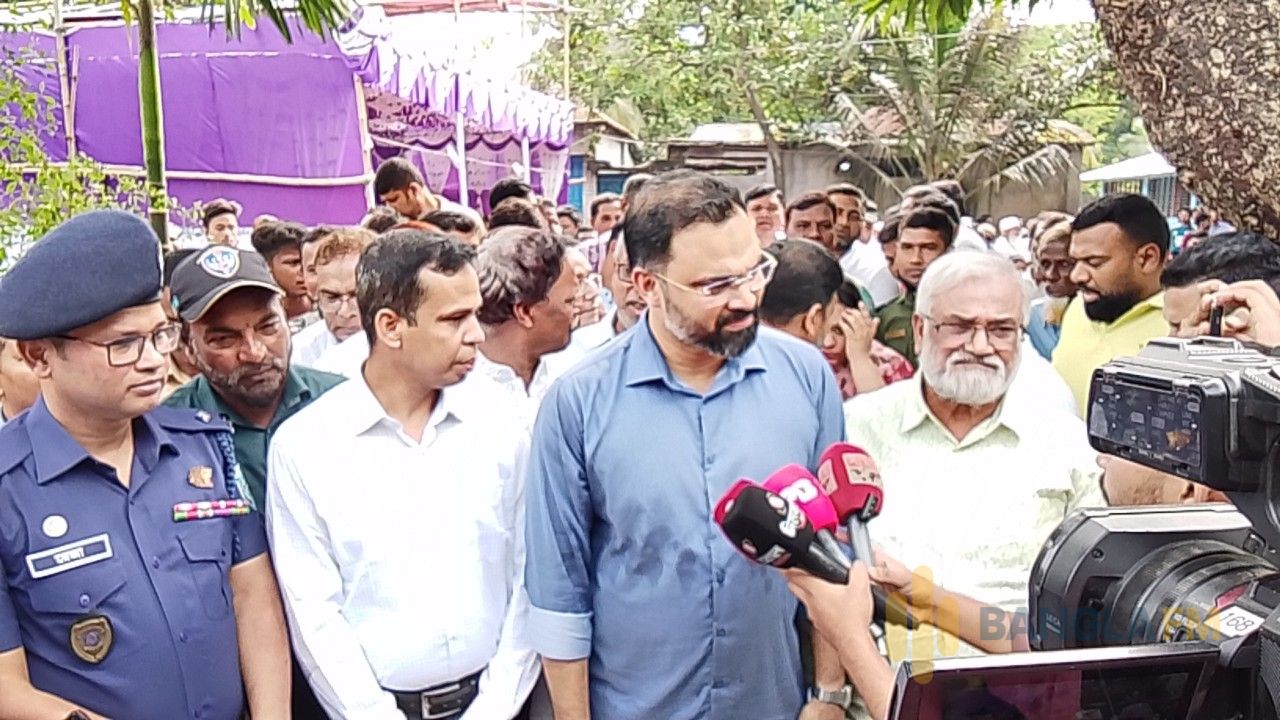 সৈয়দপুরে জ্বালানি সংকট নিরসনে ঘরে ঘরে বায়োগ্যাস প্লান্ট গড়ার আহ্বান যুব ও ক্রীড়া প্রতিমন্ত্রী আমিনুল হকের