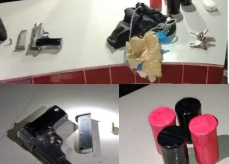 {"remix_data":[],"remix_entry_point":"challenges","source_tags":["local"],"origin":"unknown","total_draw_time":0,"total_draw_actions":0,"layers_used":0,"brushes_used":0,"photos_added":0,"total_editor_actions":{},"tools_used":{"square_fit":1},"is_sticker":false,"edited_since_last_sticker_save":true,"containsFTESticker":false}