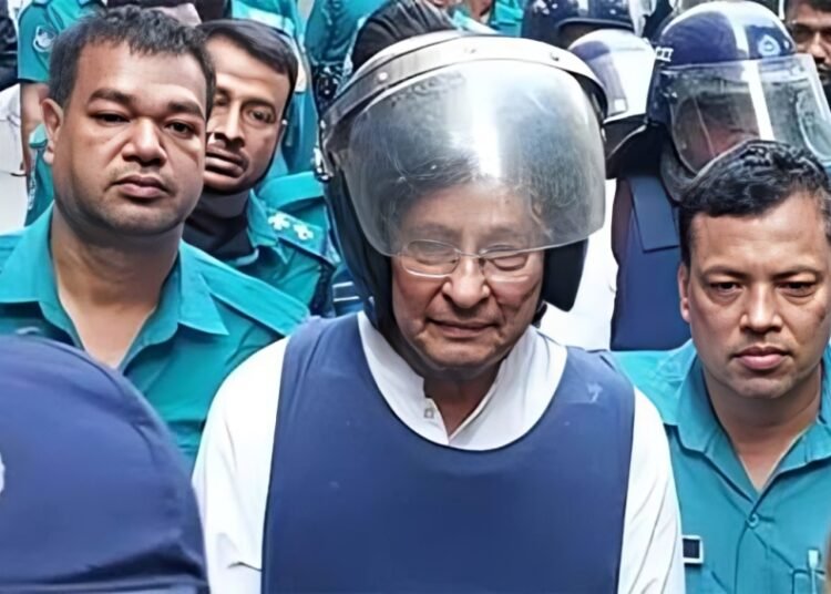 হাসানুল হক ইনুকে ১০ বছরের সশ্রম কারাদণ্ড