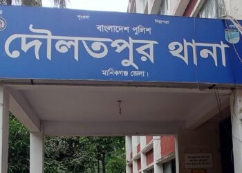 দৌলতপুরে জমি নিয়ে বিরোধ: দখলচেষ্টা, মারধর ও প্রাণনাশের হুমকির অভিযোগ