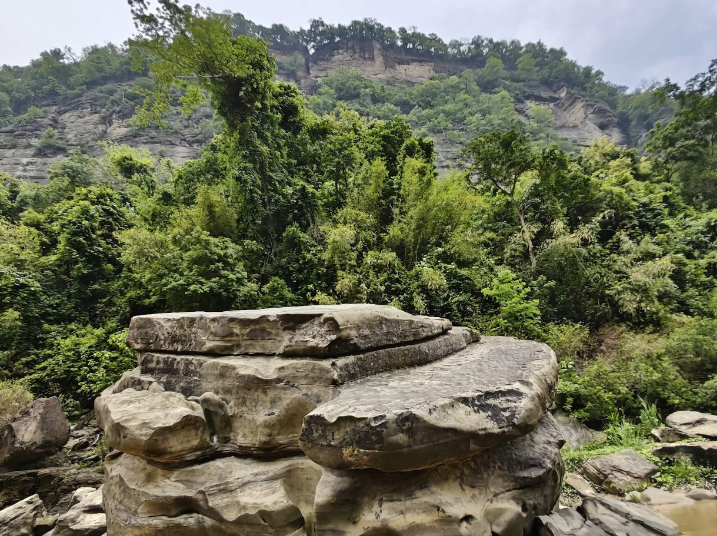 বান্দরবান থানছির বড় পাথরে নৌকাডুবি, ১ পর্যটক নিখোঁজ